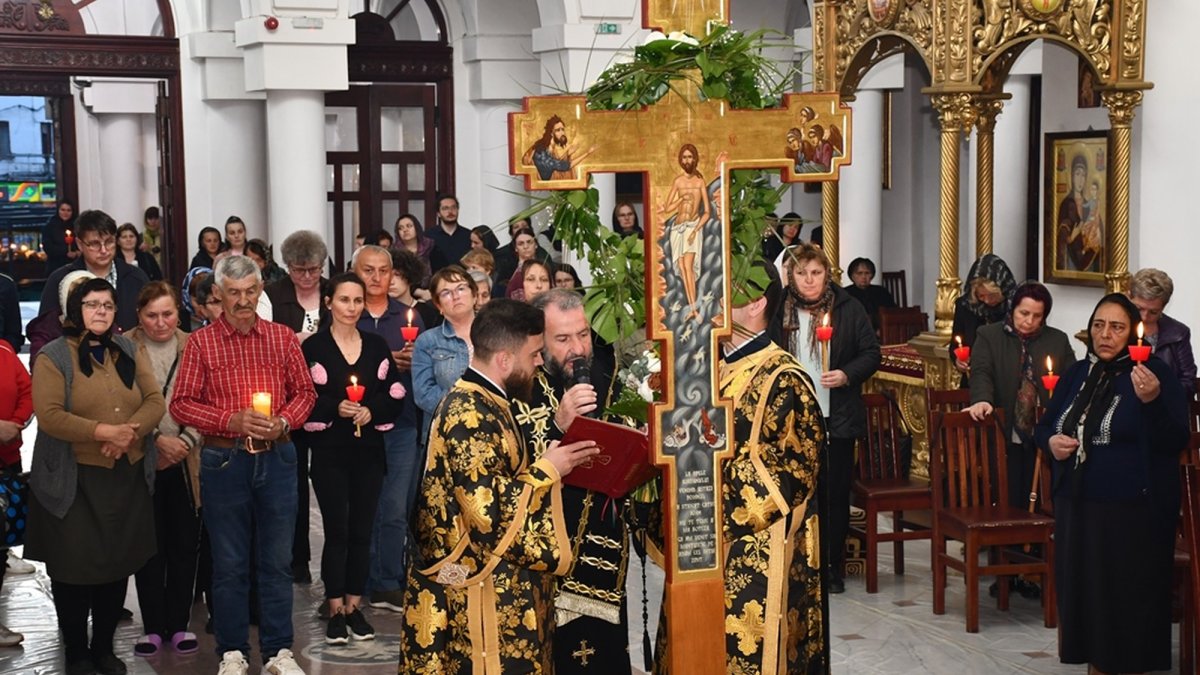Slujbele speciale din Săptămâna Sfintelor Pătimiri la Catedrala Episcopală din Caransebeș