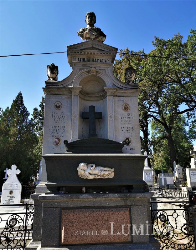 Cimitirul Eternitatea Din Ia I Un Muzeu Al Vie Ilor Ve Nice Poza