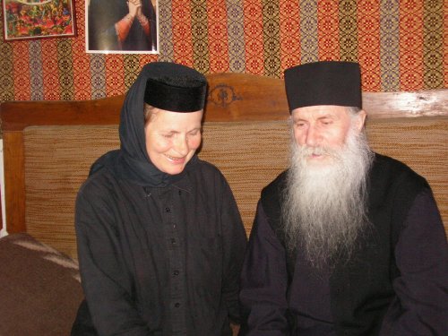 Părintele Ioanichie va continua „Convorbirile duhovniceşti“ în ceruri Poza 166463