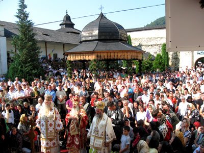 Două zile de sărbătoare la Mănăstirea Secu Poza 95187