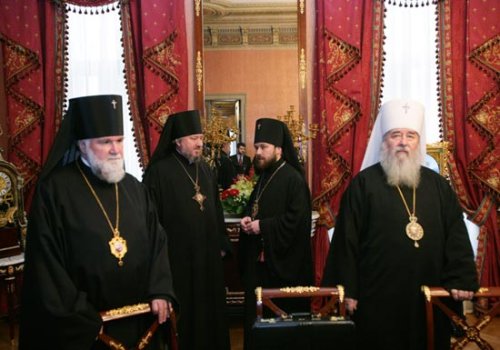 Decizii în problemele externe ale Sfântului Sinod al Bisericii Ortodoxe Ruse Poza 96403