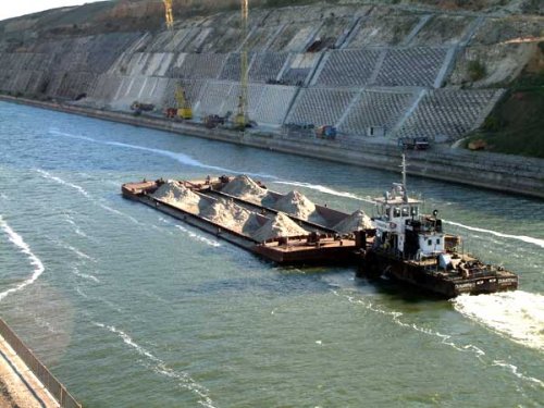 Poveşti de groază de la Canalul Dunăre­Marea Neagră, spuse şi după 60 de ani Poza 97580