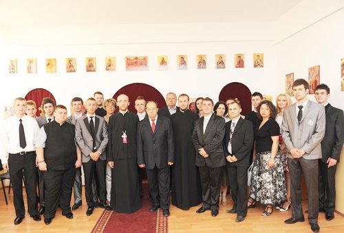 O nouă promoţie la Liceul Teologic Ortodox din Oradea Poza 106038