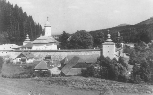Mănăstirea suceveană Slatina la începutul anilor '50 Poza 107726