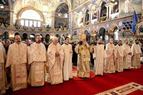 De Crăciun, liturghii arhiereşti la Sibiu şi Braşov Poza 110992