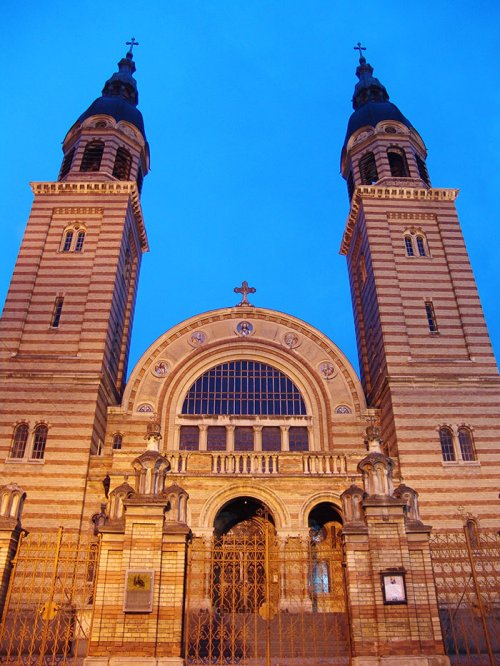 Un album dedicat catedralei din Sibiu Poza 92107