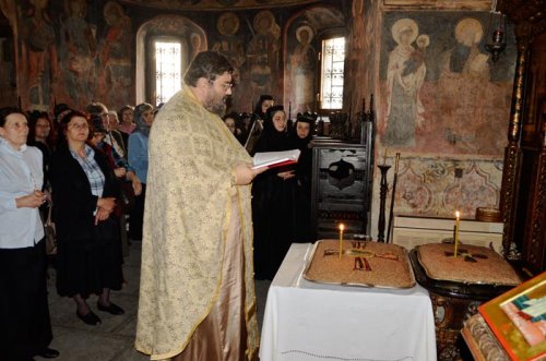 Stavropoleos, de patru ani sub ocrotirea Sfântului Iustin Martirul şi Filosoful Poza 93754