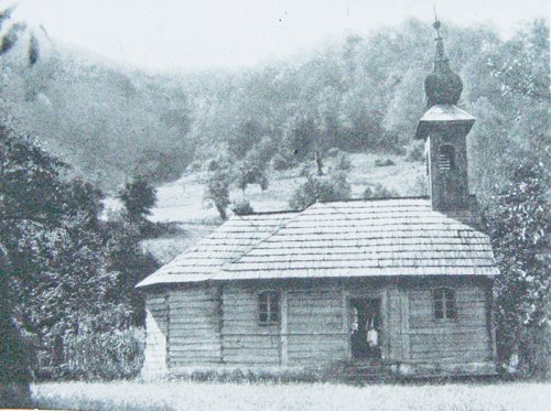Biserica din Luncanii de Jos, judeţul Timiş, în perioada interbelică Poza 90690