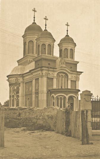 Biserica Sfintei Cuvioase Parascheva din Râmnicu Sărat Poza 89827