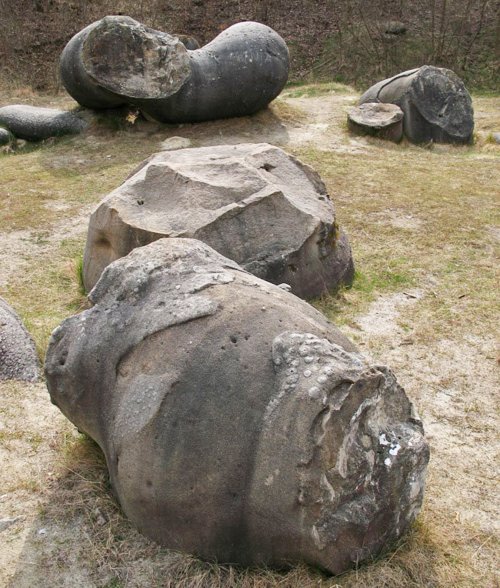 Trovanţii, pietrele care cresc  Poza 86760
