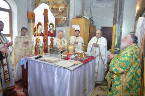 Sfinţii Cosma şi Damian, sărbătoriţi în biserici şi capele de spital Poza 78213