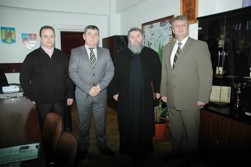 Parteneriat între Arhiepiscopia Aradului şi Inspectoratul Judeţean de Poliţie Arad Poza 73861
