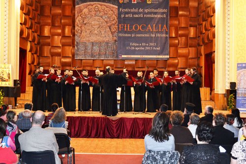 Corul Kinonia al Episcopiei Severinului a concertat la Arad Poza 72438