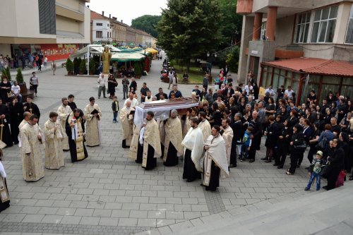 Părintele Moise Gherescu prohodit la Caransebeș Poza 71370