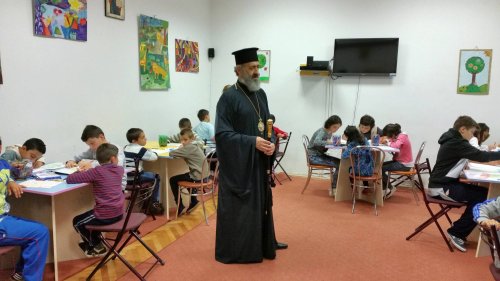 IPS Arhiepiscop Irineu în vizită la Centrul „Sfântul Nicolae“ Poza 71160