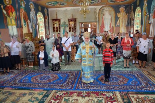 Liturghie arhierească în localitatea tulceană Sfântu Gheorghe Poza 70972