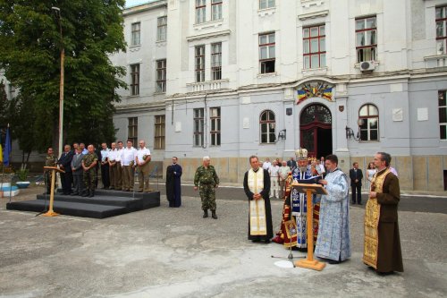 Binecuvântare pentru ofiţerii întorşi din Bosnia şi Herţegovina Poza 70220