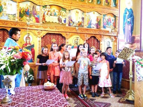 Activităţi cu copiii din Arhiepiscopia Vadului, Feleacului şi Clujului Poza 70101