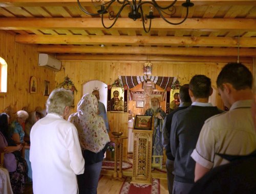 Liturghie arhierească în Parohia Arad-Subcetate Poza 70041