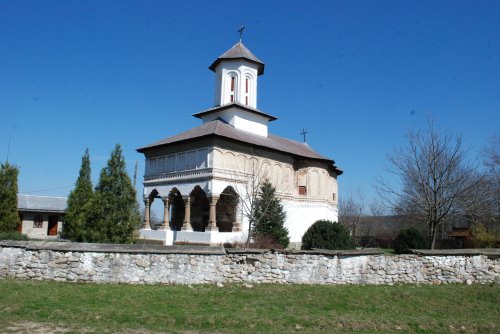 Hramul mănăstirilor Cămărăşasca şi Topolniţa Poza 70001