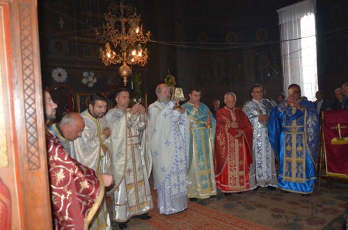 Parohia doljeană Prapor are  un nou preot Poza 69623