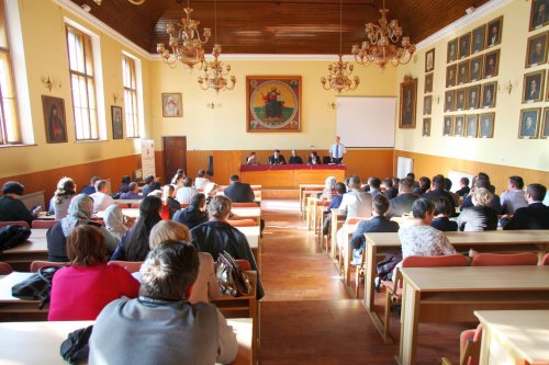 Consfătuiri ale profesorilor de religie din judeţele Sibiu şi Cluj Poza 69574