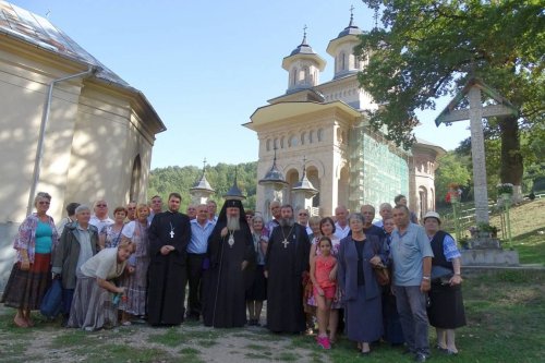 Emoțiile studenției rememorate de IPS Mitropolit Andrei la Mănăstirea Nicula Poza 69499