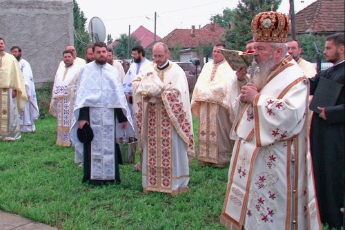 Biserica din parohia clujeană Jucu Gară a fost resfințită Poza 69025