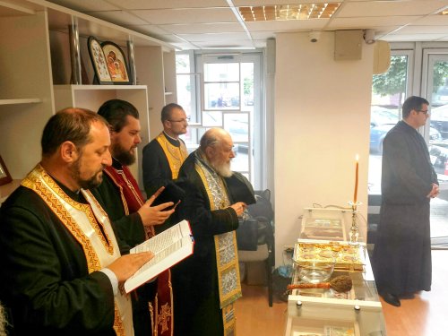 Un nou magazin de obiecte bisericeşti a fost sfinţit la Arad Poza 69032