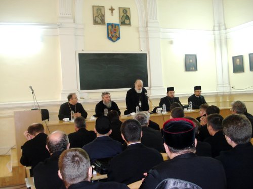 Conferinţă preoţească de toamnă în Protopopiatul Arad Poza 68931