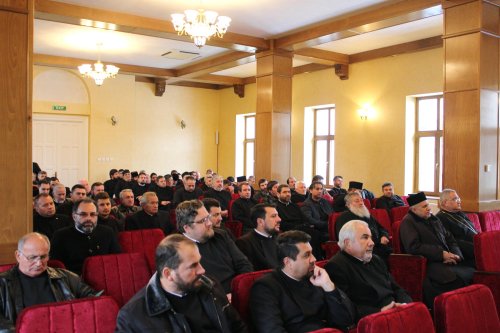 Conferinţe preoţeşti în Arhiepiscopia Craiovei Poza 68904