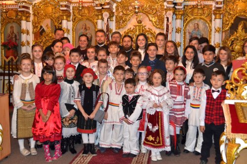 Centrul de tineret „Sfânta Mare Muceniță Ecaterina” din Oravița și-a cinstit ocrotitoarea Poza 67924