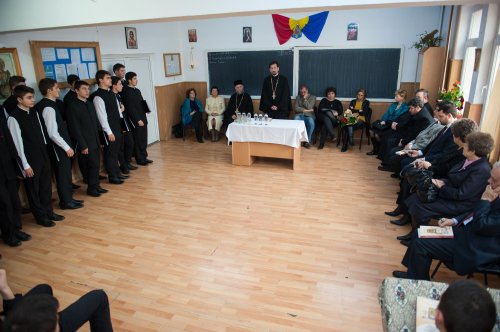 Doi patriarhi ai României, comemoraţi prin lansare de carte la Piatra Neamţ Poza 67804