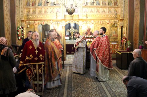 Sfânta Varvara sărbătorită la Paraclisul „Sfânta Treime” din Craiova Poza 67755