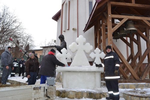 Crucile de gheaţă din localitatea suceveană Bosanci, o tradiţie veche de 120 de ani Poza 67175