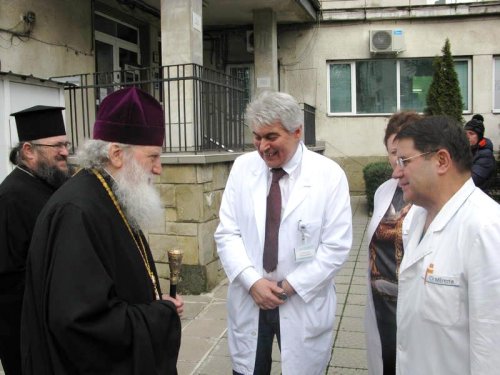 Patriarhul Neofit al Bulgariei a vizitat Maternitatea „Şeinovo” din Sofia Poza 66642