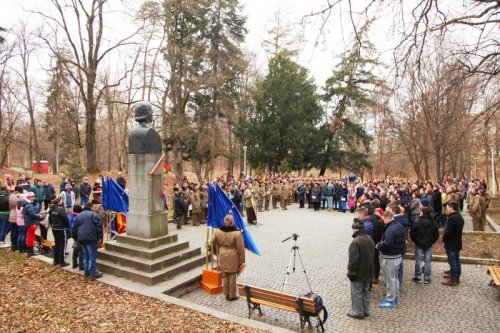 Manifestări dedicate aniversării poetului Mihai Eminescu Poza 66558