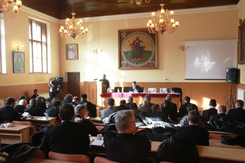 Şedinţe ale Consiliului şi Adunării Eparhiale, la Sibiu şi Oradea Poza 66312