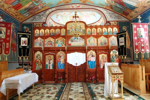Biserica, visul împlinit al românilor din Curciu Poza 65139