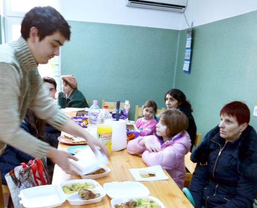 Proiectul „Masa săracilor”, pentru nevoiașii din Oradea Poza 64700
