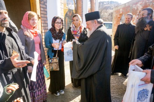 Tineri ortodocşi americani în România Poza 63882