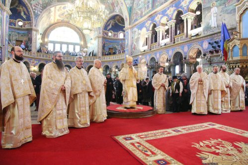 Slujiri arhiereşti în Duminica Ortodoxiei Poza 63109