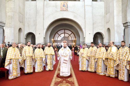Slujiri arhiereşti în Duminica Ortodoxiei Poza 63117