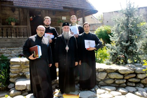 Trei noi duhovnici în Arhiepiscopia Craiovei Poza 61600