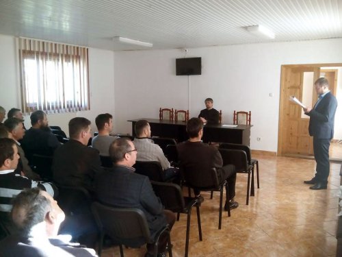 Conferinţa personalului neclerical din Protopopiatul Moineşti Poza 61521