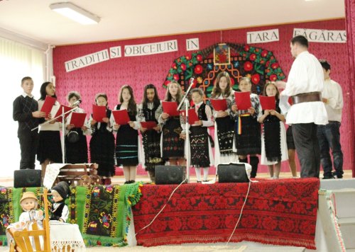 Festivalul „Tradiții și obiceiuri de Paști în Țara Făgărașului” Poza 61376
