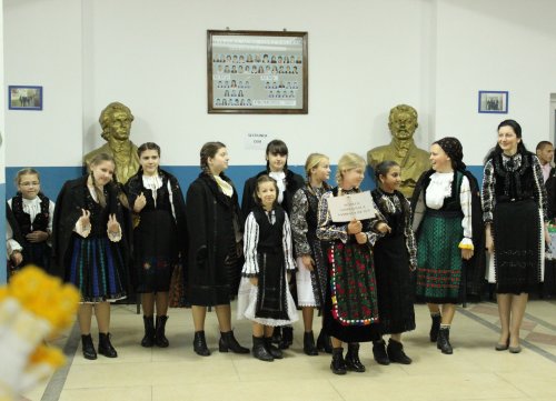 Festivalul „Tradiții și obiceiuri de Paști în Țara Făgărașului” Poza 61379