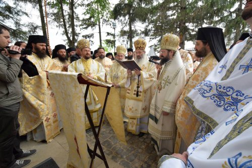 Mănăstirea Coşula a renăscut Poza 60109