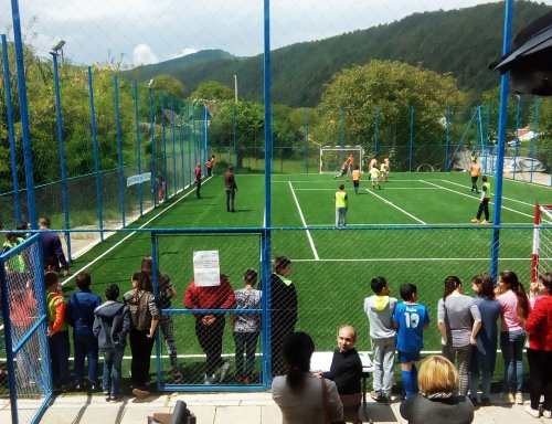 Activităţi de ecologizare şi competiţii sportive, la Sibiu Poza 59503