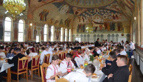 Prima ediție a Întâlnirii tinerilor ortodocși bihoreni Poza 59159